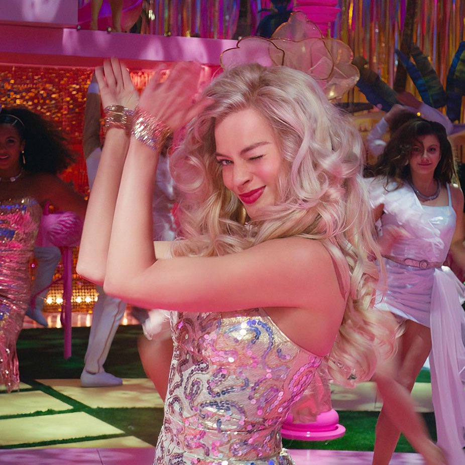 Discog_Pod's tweet image. The music at metalcore concerts VS the music between sets at metalcore concerts