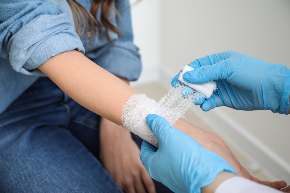 Make a difference! Enroll in EDHS 102 this Winter 2025 and gain advanced first aid skills. Optional certification &amp; progress your EDHS minor—only 3 electives left! Be prepared for any emergency.