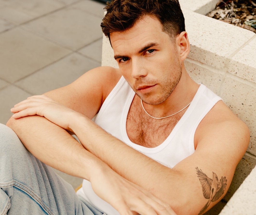 FilmUpdates's tweet image. Luke Newton joins sci-fi thriller ‘WHITE MARS’ alongside Lucy Hale.