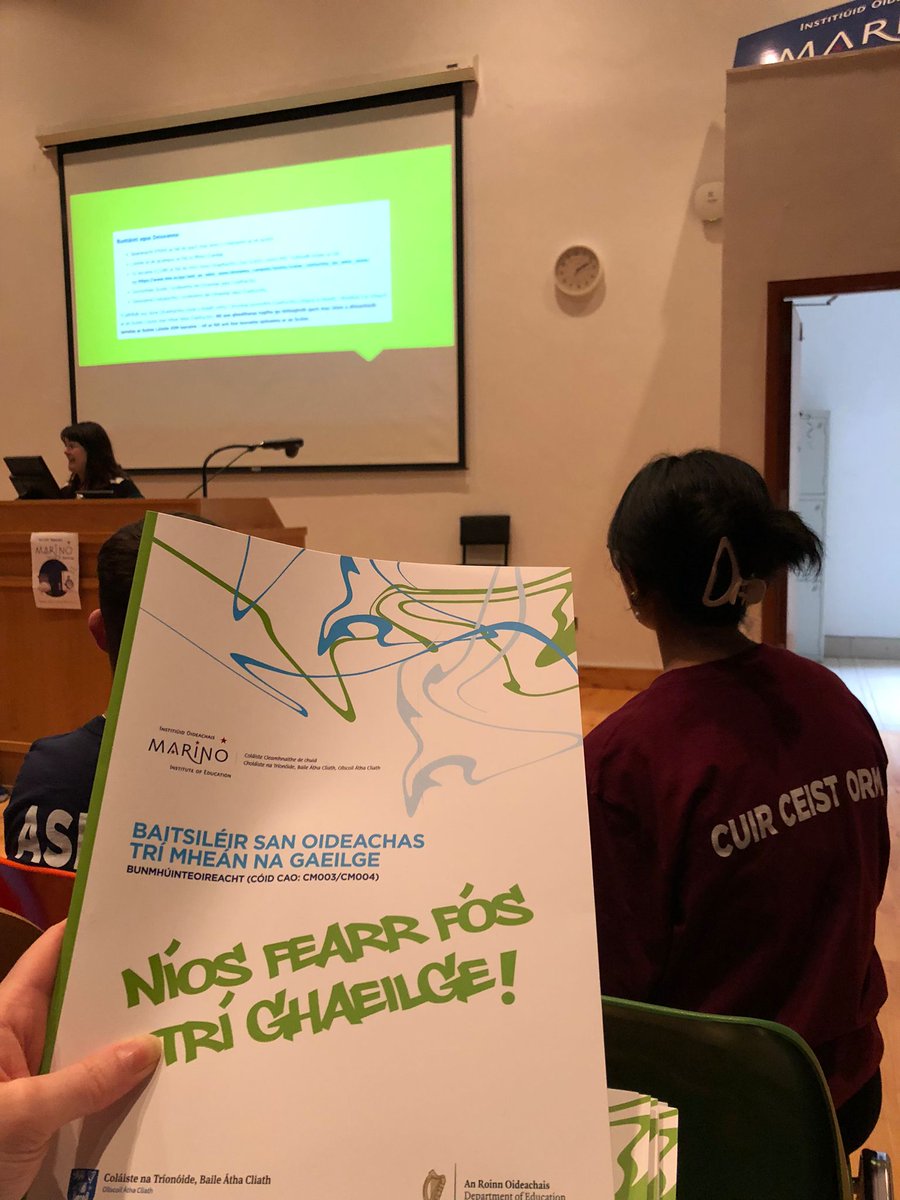 Lá Oscailte MIE críochnaithe don chéad bhliain eile!

Seomraí lán go doras don dá chaint faoin BOid.

Míle buíochas leis an fhoireann &amp; leis na mic léinn go léir a chuir leis an lá &amp; le gach éinne a tháinig chun labhairt linn faoi chúrsaí &amp; faoi chultúr <a href="/MarinoInstitute/">MIE</a>.

📚💚🎓