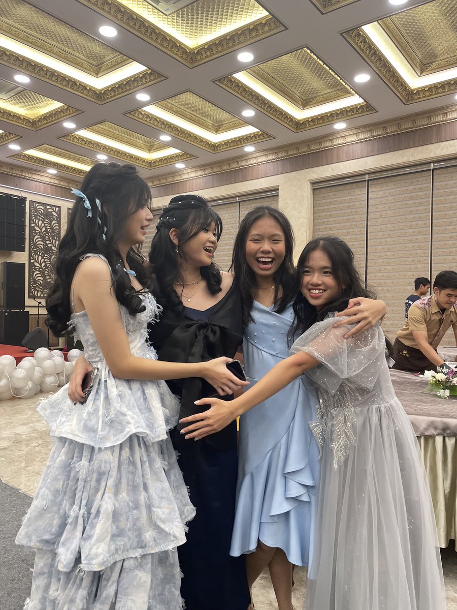 🅰️lin tweet media