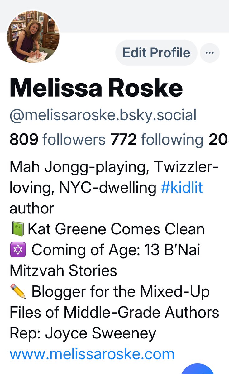 If anyone wants me, I'll be flying the friendly Blue skies. Please find me, friends! 
#kidlit
#MGlit
#edutwitter 
#teachers 
#librarians 
#WritingCommmunity