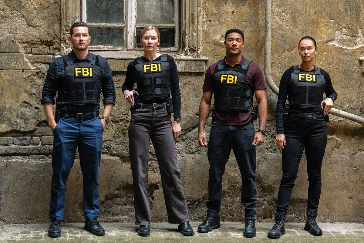 Ocelotl_Mx's tweet photo. Well, kick the tires and light the fires! The fly team takes off TOMORROW at 9/8 central on CBS!! Who’s watching with me?! 😁😁😁
🤳JLS©
#INT405 #TheFuturesLookingBright
#JesseLeeSoffer #AgentWesleyMitchell #JesseFBIEra #WesMitchell #FlyTeam✈️
#FBIFam #TheFBIs #FBIIntEpisodes https://t.co/Ff3fE4wFFM