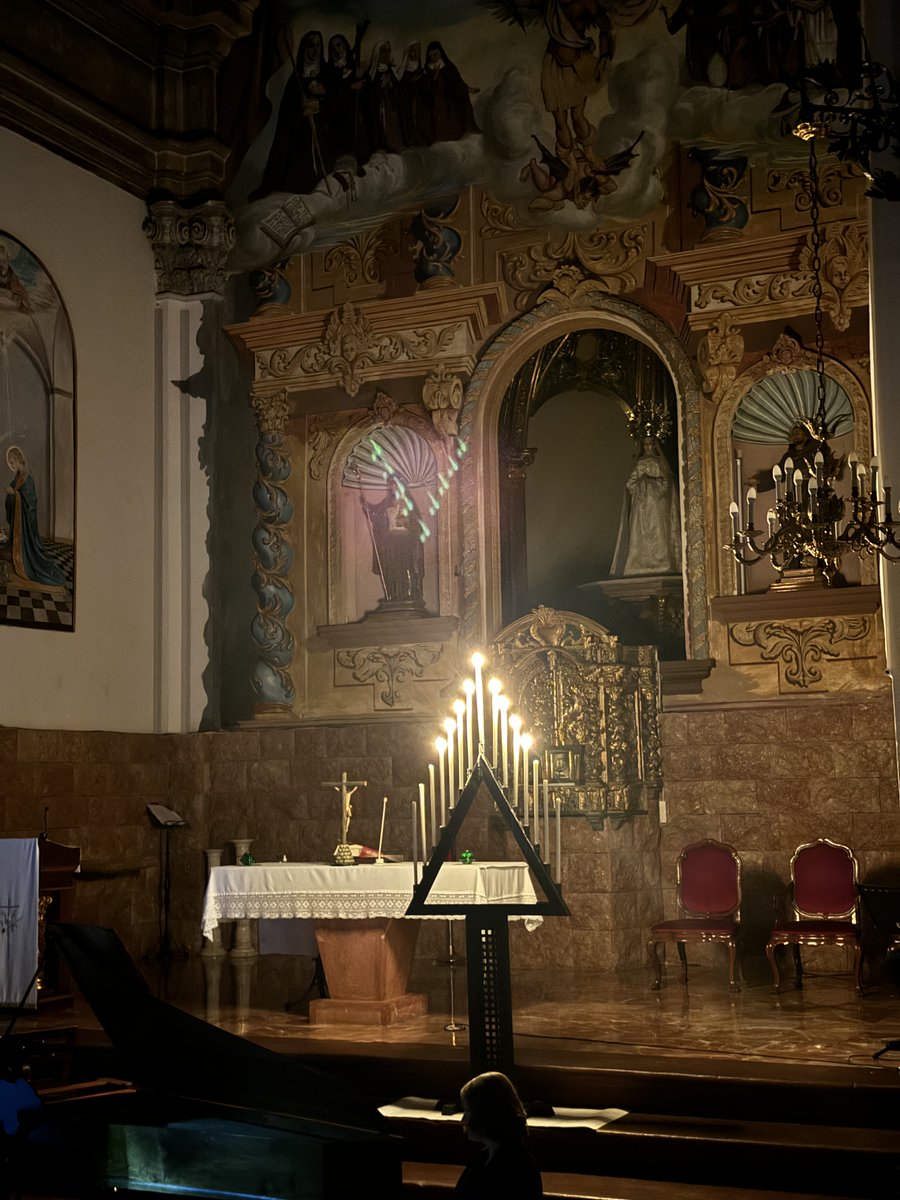 vocesdelcamino_'s tweet photo. 🙏✨ Este sábado vivimos el segundo concierto de VOCES DEL CAMINO, una experiencia inolvidable en la  Iglesia de la Santa Espina de Mula, con @latempestad__
🎹 @silviamarquezch  al clave.
🎻Sara Ruiz Martínez en la viola da gamba.
🎤sopranos @OlallaAleman y Agnieszka Grzywacz. https://t.co/q3mWg1iwha