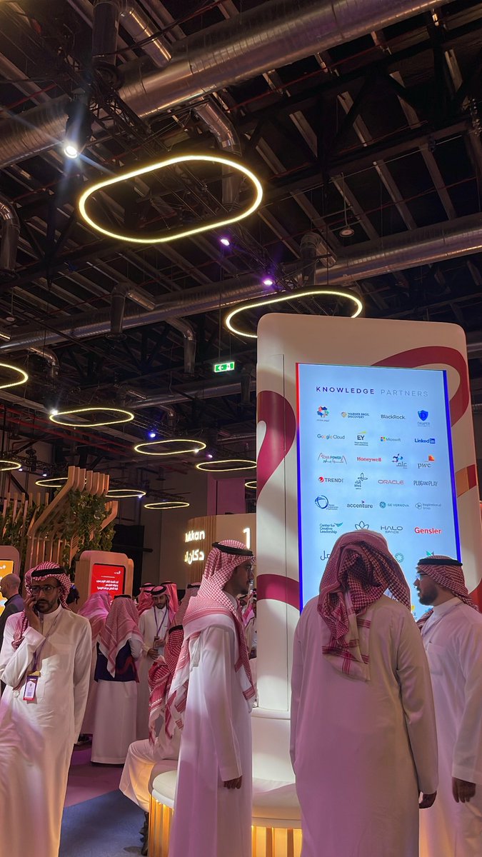 1ixxgg's tweet photo. يشرفني ويسعدني حضوري في #منتدى_مسك_العالمي حيثُ تصنع الفرص وتُبنى الجسور نحو المستقبل🤍 https://t.co/H2ATIuLryo