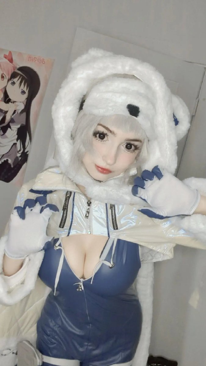 cosplay_kitkat's tweet photo. Oh burly bear, your so warm and cuddly ᶻ 𝘇 𐰁
#NIKEEcosplay #NIKKE #nevenikke #nevecosplay #cosplays #cpsplay https://t.co/Q1D1eB4S2M