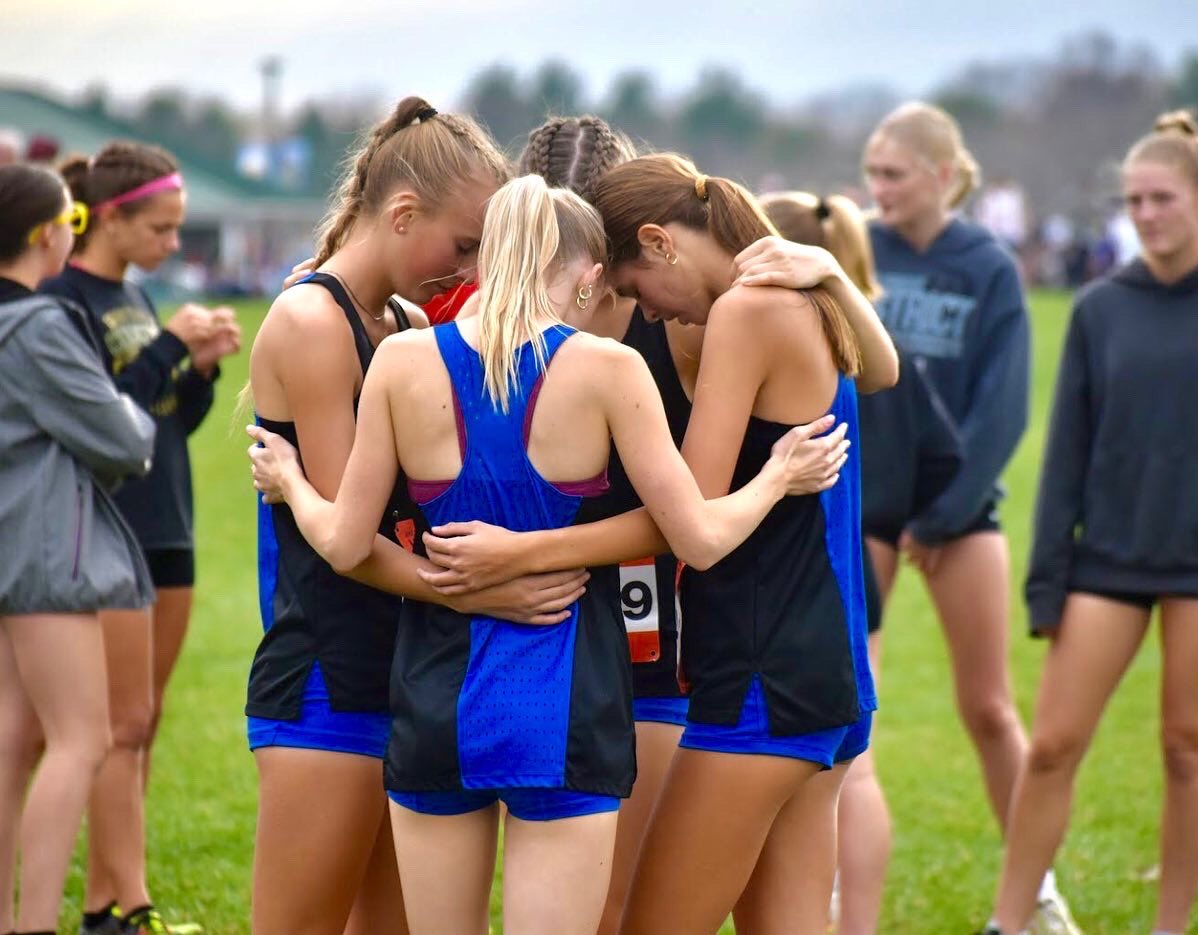 Nike Cross MW was never fails to be a great time. Officially ending the cross season in Indiana this weekend. On to track..