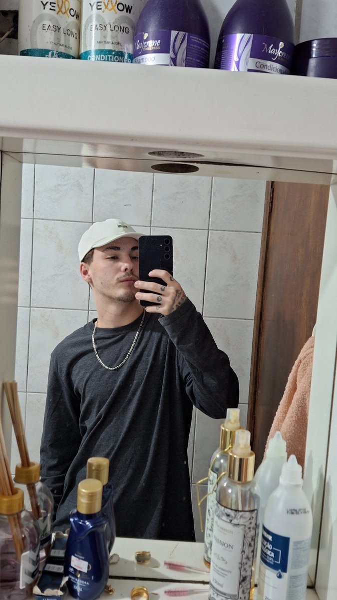 😴