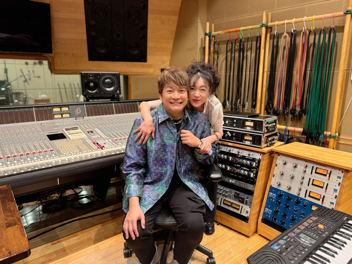 ChobiYuuki's tweet photo. 今朝は晴れてる☀️
寒い🥶

#中森明菜 ちゃんとコラボ嬉しい〜💚😆

今日は #TETRAD 🩷 
#仰天ニュース お休み〜
#ワルイコあつまれ 🩷💛💚

今日もお仕事がんばります💪
#いっしょにがんばりましょう 

#私の_世界に一つだけの花
#SMAP 
#世界に一つだけの花
#スマ写真部
#新しい地図
#のんびりなかい https://t.co/FS2UgiGhYR