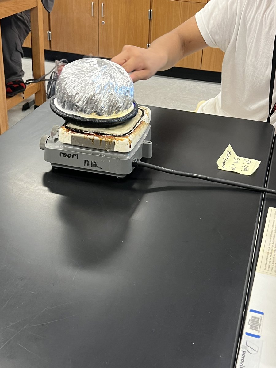 Starting our IPC energy unit by making some popcorn! #BeCurious <a href="/langhamcreekhs/">Langham Creek High</a> <a href="/jgricketts/">Jamie G. Ricketts</a>