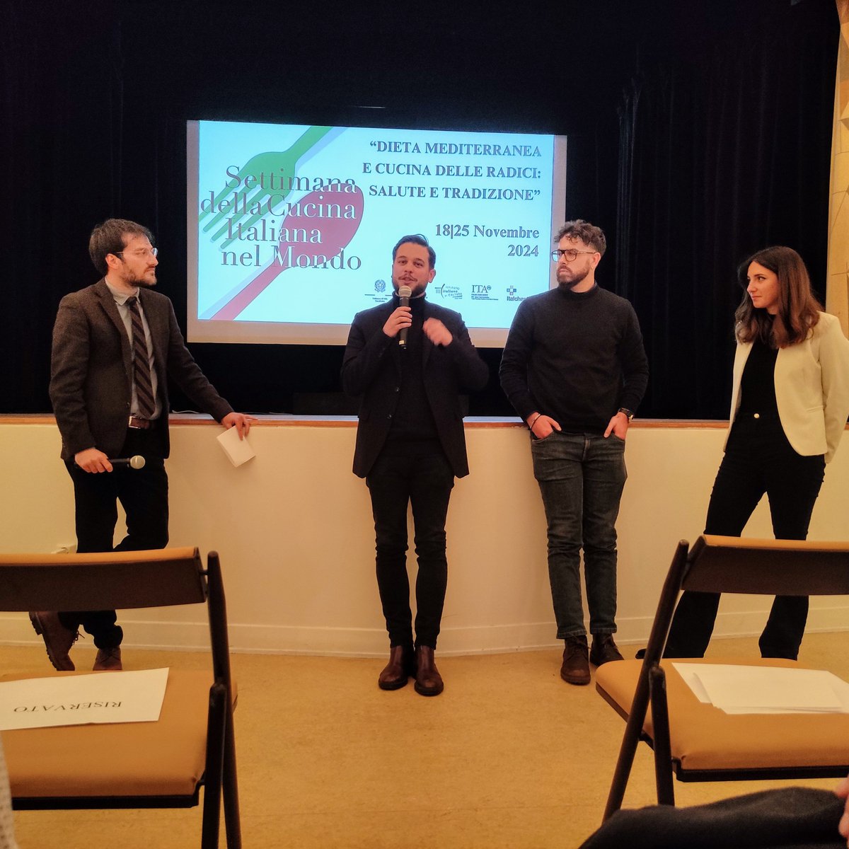 ItalyinSE's tweet photo. 🇮🇹La #Sardegna protagonista a Stoccolma stasera con “Visioni sarde" presso l' IIC: Cortometraggi 📽️ di registi sardi seguiti da una degustazione di prodotti enogatromici tipici 🍽️
all'apertura della Settimana della Cucina🍝 Italiana in Svezia.
@ItalyMFA
@Reg_Sardegna
#SCIM24 https://t.co/Dioyn7HUeY