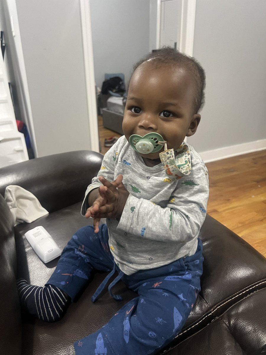 DJPATLAX's tweet photo. The smile he makes right as he farts on his Dad’s brand new $2500 couch set 😂😂😂
I love this kid 🤞🏿❤️🔥👨👦 #SingleFatherLife https://t.co/Z3Y0JuhGQP