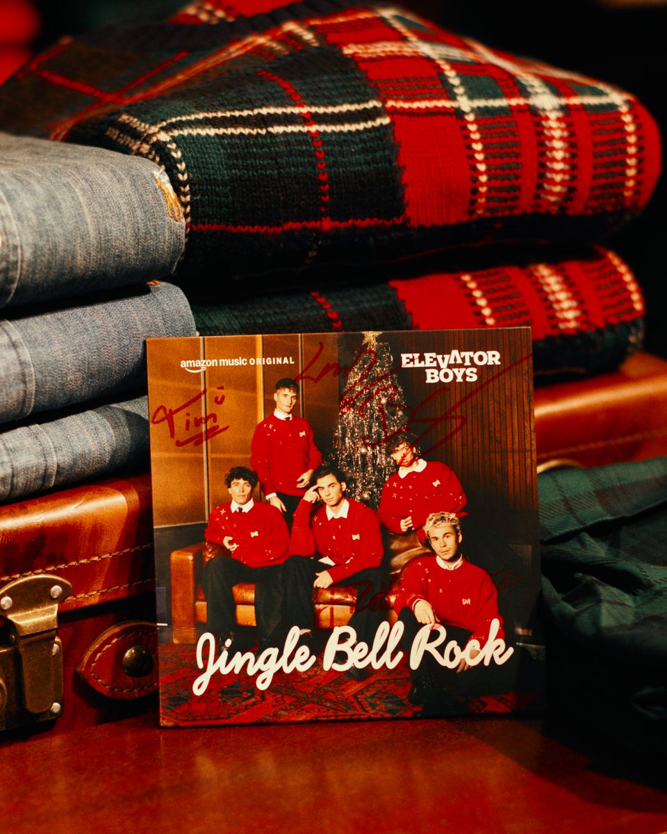RalphLauren's tweet photo. The perfect gift for the holidays: Polo Ralph Lauren and a new single from the #ElevatorBoys.

#TimSchaecker, #BeneSchulz, #JacobRott, #JulienBrown, and #LuisFreitag visit the Ralph Lauren Berlin store to celebrate the release of their newest song, “Jingle Bell Rock.”

#RLHoliday https://t.co/OIvkJ1yhWh