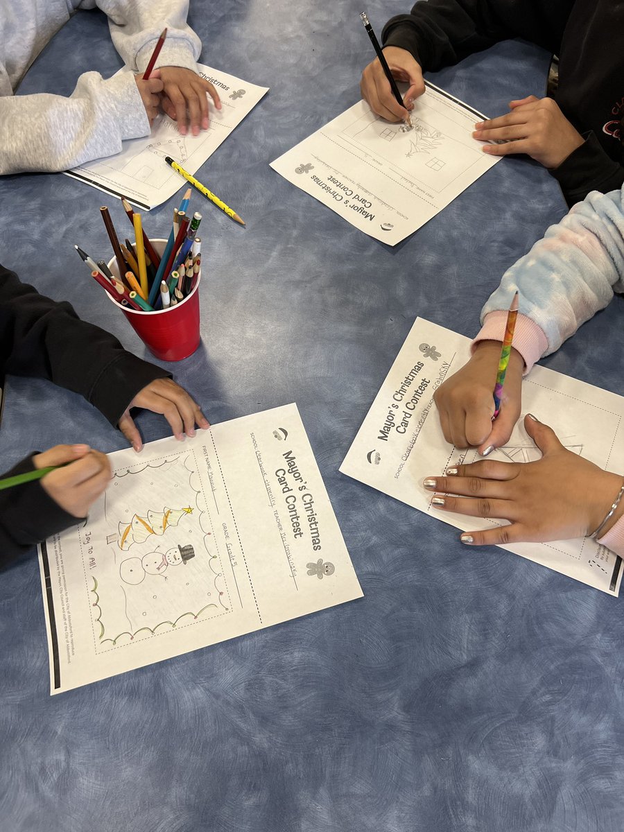 GskyLisa's tweet photo. Putting the final touches on the Mayor’s Christmas cards. @clearbrookcubs @AbbotsfordSD @City_Abbotsford https://t.co/lXMPirB5TO