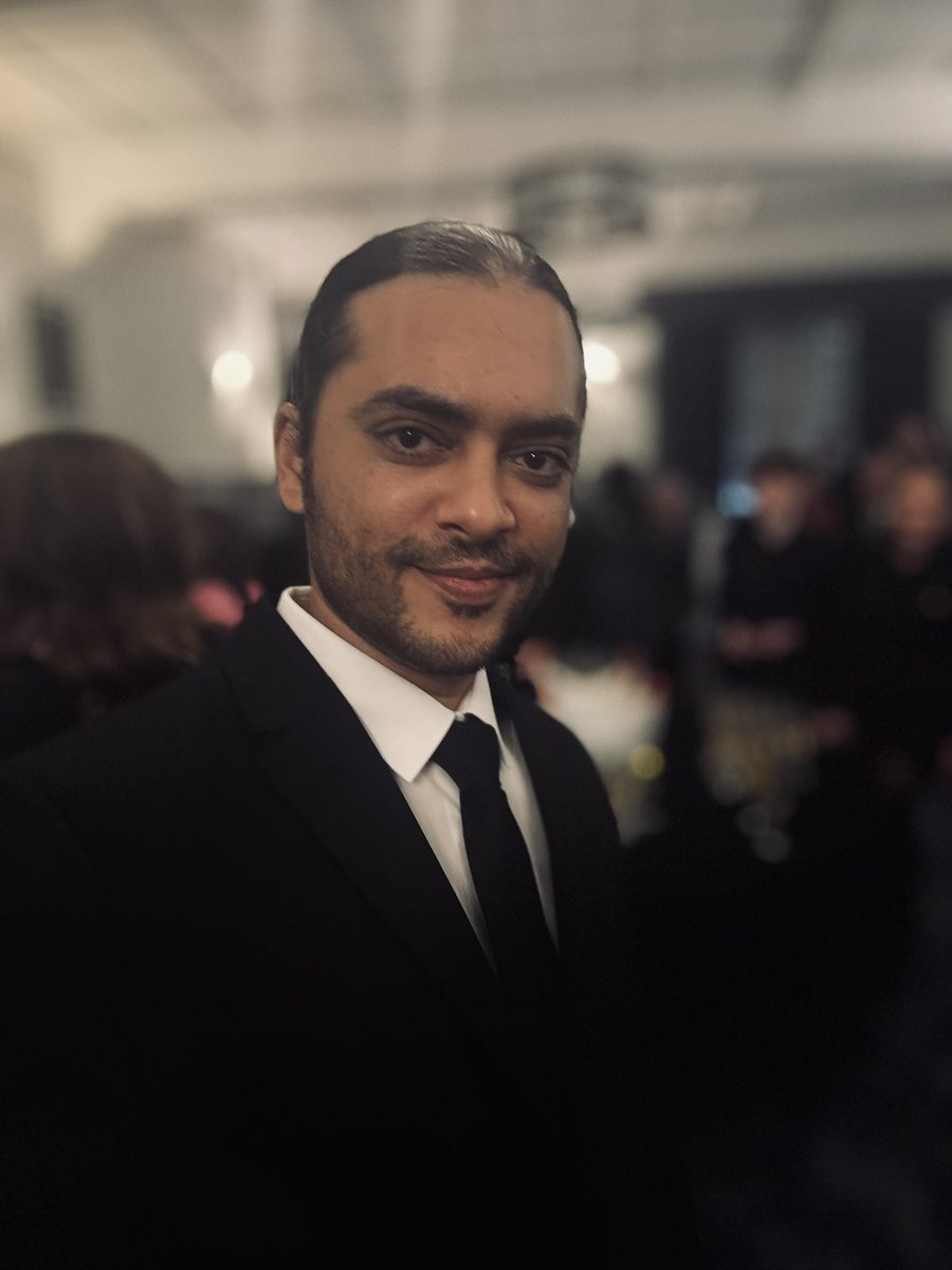 ismael_mansoor's tweet photo. Last Saturday, I travelled from Birmingham to Glasgow for the BDA's Gala. I performed my BSL poem, received a humbling award, and enjoyed every moment of the unforgettable experience!

@BDA_Deaf #bslinourhands #takingbslforward #bslpoetlaureate https://t.co/gEWvPph2kn