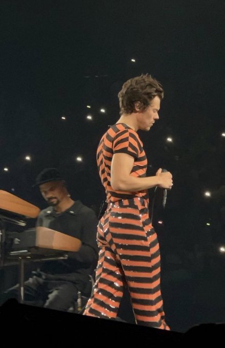 thecolourscheme's tweet image. Re: Blade 2

Mahershala Ali &amp;amp; Harry Styles should never be in the same movie.

Harry Styles is an Emo.
Harry Styles is a Dark Winter.

Mahershala Ali is a goth.
Mahershala Ali is a Soft Summer.

My guess: they tried the dark funeral makeup and Ali said no

x.com/thecolourschem…