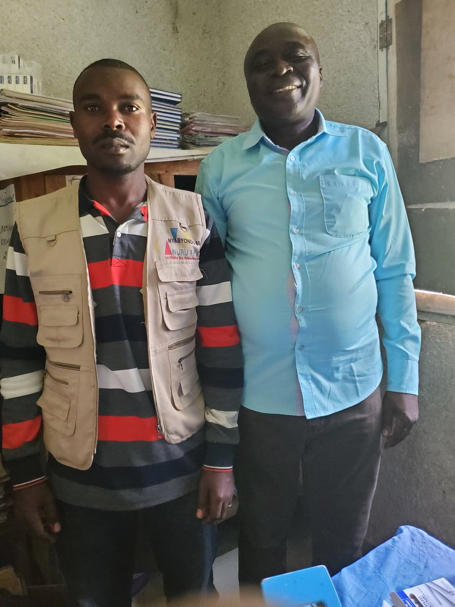 emmanuel_jikaze's tweet photo. Le préfet de l’Institut Nyabyondo, Mahamba Emmanuel, exprime sa fierté à l’égard de son ancien élève Mulindwa Jules, une figure de référence en RDC et au-delà. Grâce à ses enseignements révolutionnaires diffusés à travers son église, Cité de Refuge, incarne un modèle de réussite https://t.co/3OHLnEsNiT