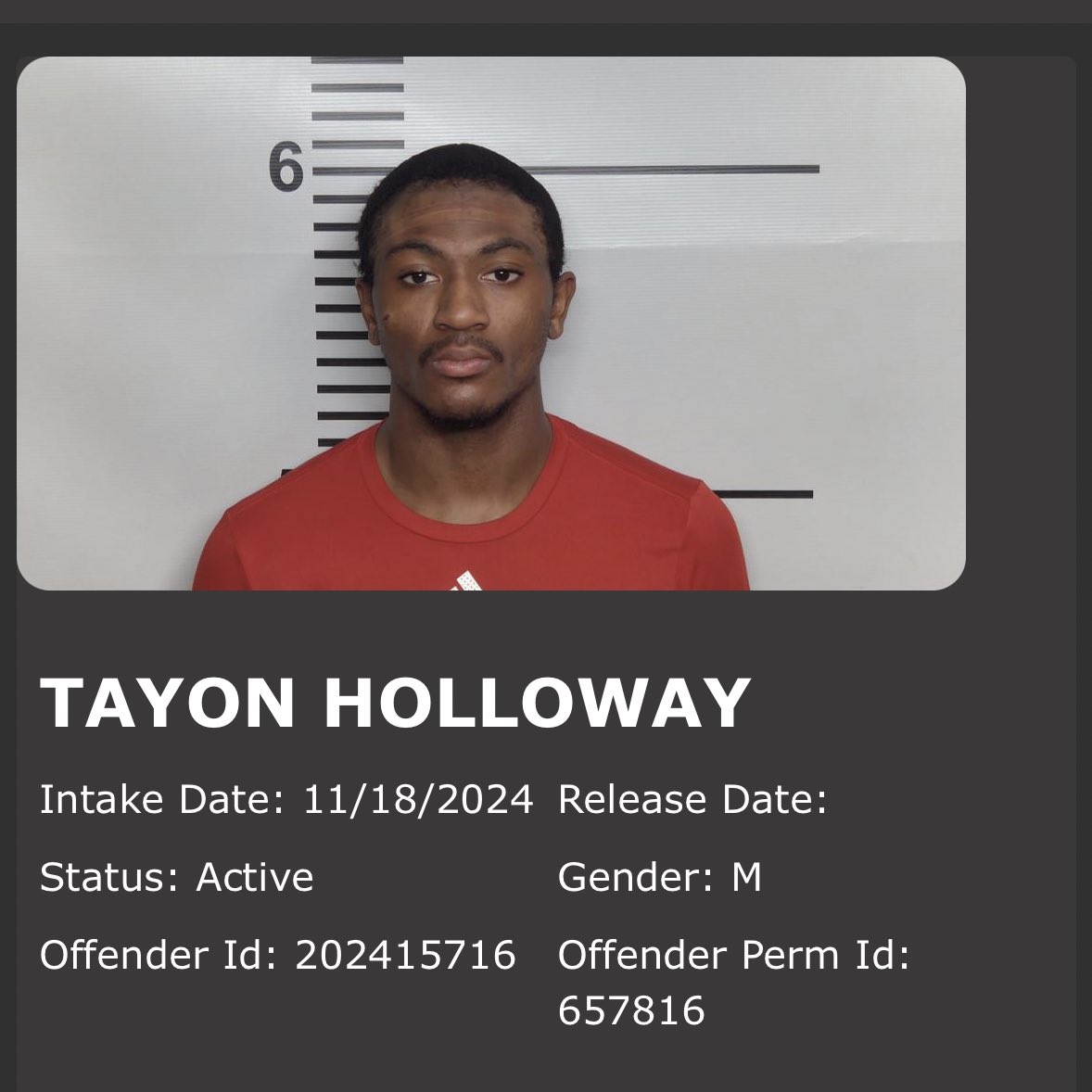 Matt_McGavic's tweet photo. Per LMPD’s arrest records, Louisville DB Tayon Holloway was detained earlier today.

He’s charged with first degree strangulation and fourth degree assault. https://t.co/wgnclKO7Ov
