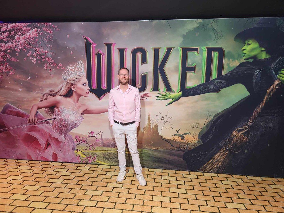 JulianHWright's tweet photo. Loved it. I laughed, I cried, I jumped. Ok Ariana, comedy queen, I see you! #WickedMovie https://t.co/UZLwqF7lux