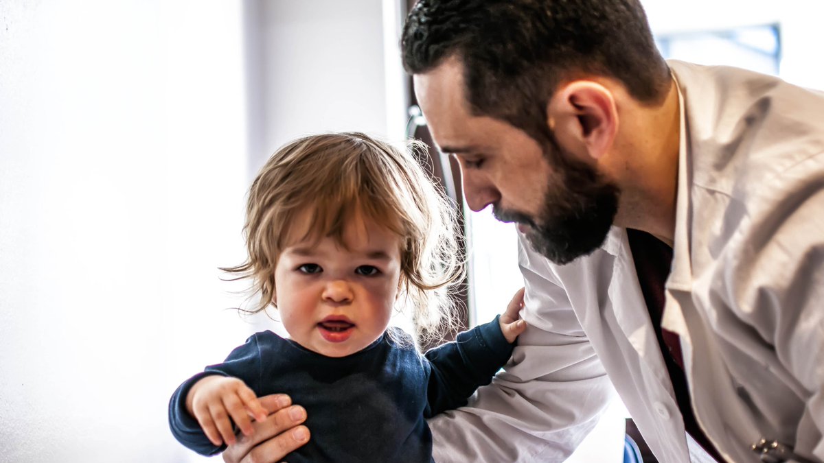 MCRI_for_kids's tweet image. A promising daily tablet is effective at increasing height and improving proportional limb growth in children with #achondroplasia, the most common form of #dwarfism, a new #MCRI led study shows. #MedicalResearch #ChildHealth @RaviSavarirayan 

➡️ direc.to/mXG6