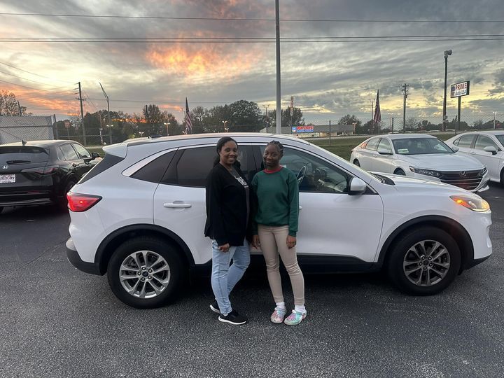 🎉 Congrats to LaDonna Anderson on her new ride! 🚗💨 Thank you for trusting me with your business! Enjoy every mile!🌟🥳
#HappyDriving #VictoryHondaofJackson #JacksonTN