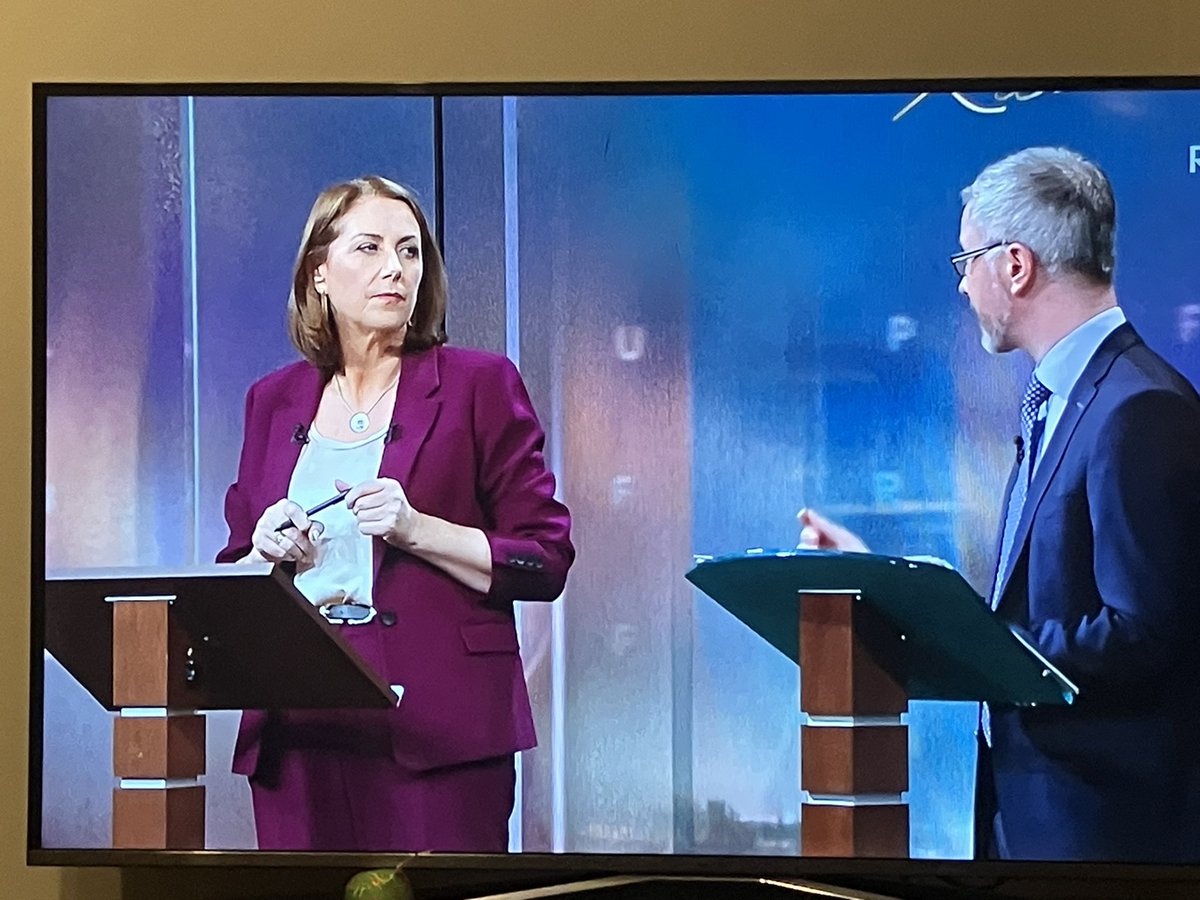 SeanKellyMEP's tweet photo. Strong commitment from
@SimonHarrisTD that if elected Taoiseach, he will fight tooth and nail to keep Ir.’s #NitratesDerogation &amp; improve water quality also. It won’t be easy but needs to be done . @FineGael @RTEUpfront https://t.co/4LBgQp6ET4
