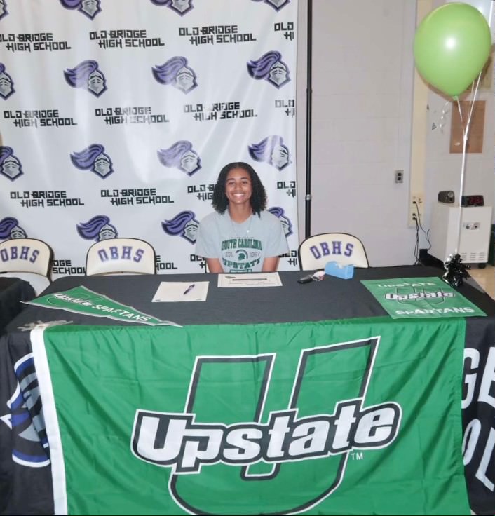 UpstateWSoccer's tweet photo. ⚔️ 𝑾𝒆𝒍𝒄𝒐𝒎𝒆 𝒕𝒐 𝒕𝒉𝒆 𝑺𝒑𝒂𝒓𝒕𝒂𝒏 𝑨𝒓𝒎𝒚 ⚔️

First up in our signing class is Morgan Nelson, a forward from Old Bridge, N.J.

#SpartanArmy ⚔️ https://t.co/rKXMDqfEFM