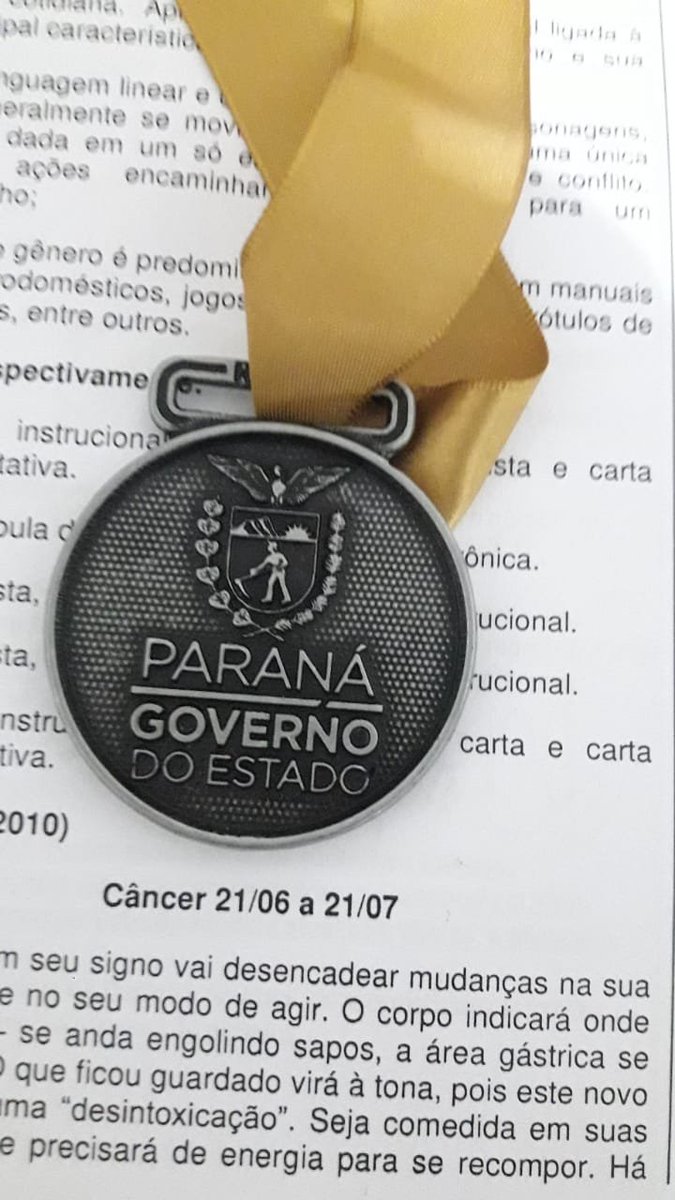 sammypudding's tweet photo. minha conquista sendo só uma medalha de segundo lugar em volei💀(e passar cola pra geral) https://t.co/OXgl9GZnSI