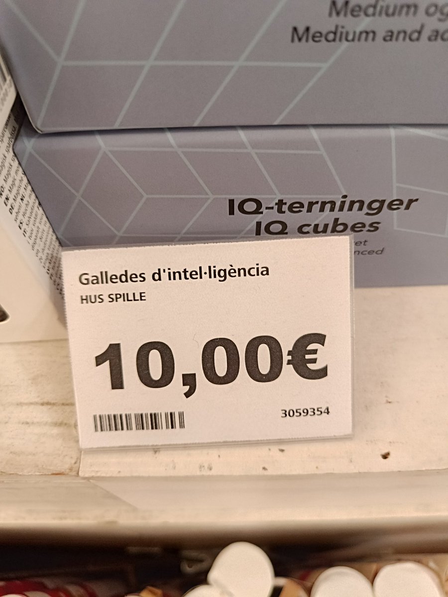 Algú necessita una galleda d'intel·ligència... O un traductor. <a href="/etfelicitofill/">EtFelicitoFill</a>