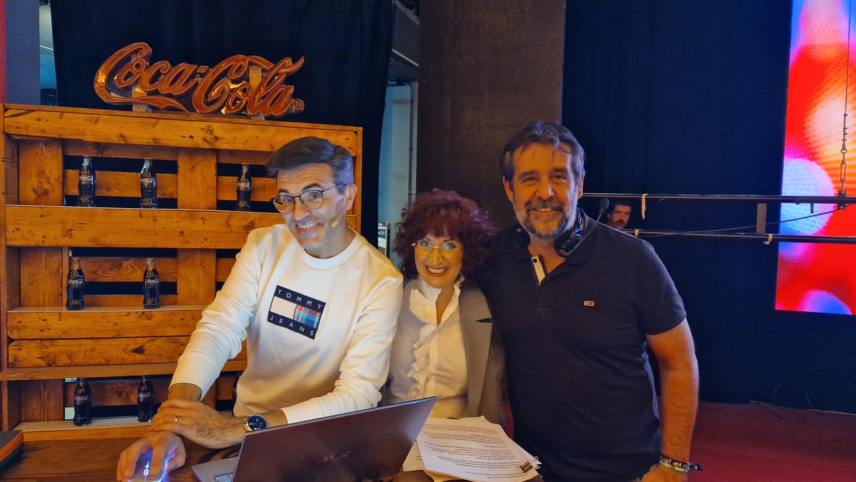 Sonia_Luengo's tweet photo. Se avecina una noche bonita
#PremiosHS ♥️
@LuisLarrodera y cía. https://t.co/P5ZPRnh9Ak