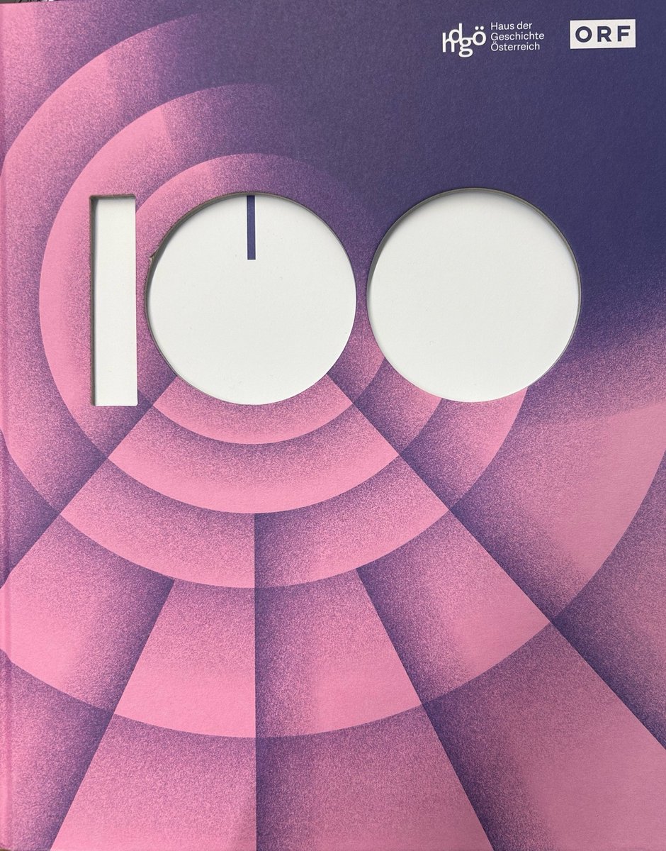 EvaHallama's tweet photo. Auch das Radio hat seit seiner Existenz private Sprachnachrichten übermittelt. Ein Text über private Botschaften im Radio und private Botschaften ans Radio #100JahreRadio @hdgoe @oe1 @OEMediathek https://t.co/M2SqF3159N