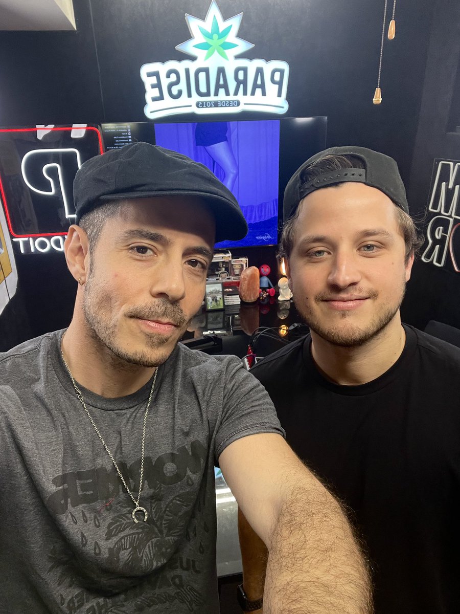 robertomtzTV's tweet photo. Después de casí 2 años de ausencia el gran @jose_madero regresa a Creativo. Ya disponible!!!

CREATIVO #494 - JOSE MADERO | Sarajevo, Crisis existenciales, Autosabotaje, Manifestación, Premios https://t.co/dRCqbvYGUy