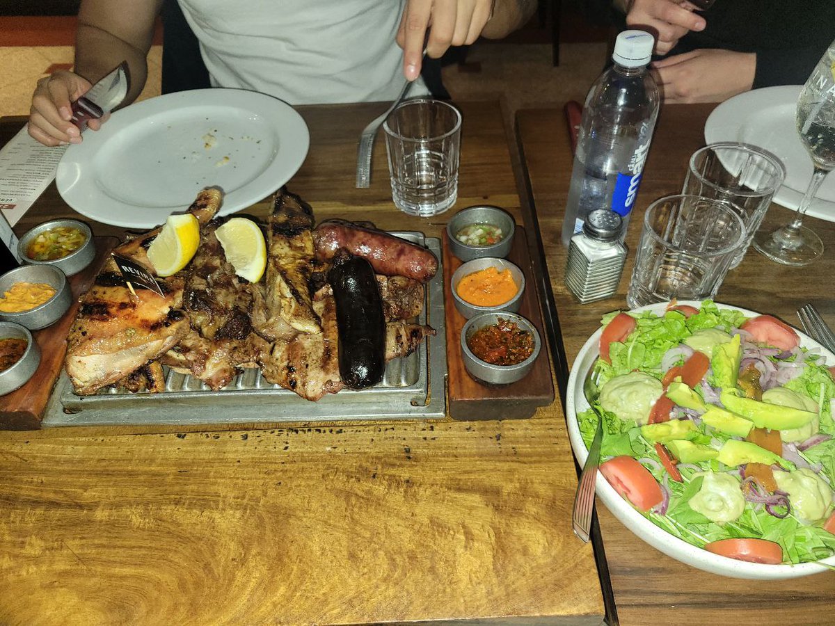 BlockpayNetwork's tweet photo. Did your friends pick up the dinner tab?🍽️
The Blockpay 2.0 app lets you pay them back instantly and securely ⚡️🔐

Whether they’re across the table or across the globe, with a Blockpay Card account, you can instantly convert your crypto and send money directly to friends and family’s Blockpay cards with their account name🤳💱

We are simplifying cross-border payments for all users worldwide 🌍 send or recieve funds with low fees and no delays ✅ All powered by @avax 🔺

Sign up for your Blockpay Card account today ⬇️

#CryptoPayments #PaymentSolutions