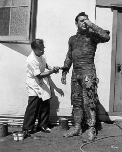 BobaFettANHSE's tweet photo. #jackpierce mummifying #lonchaneyjr and it appears it has a bit of an odor 😂 https://t.co/Cz9qgp9Fpf