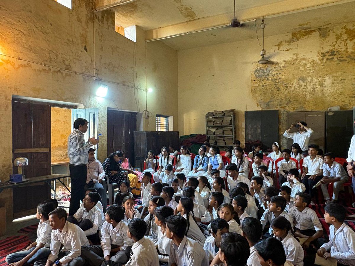 EnvAshwani's tweet photo. INYAS-NCR Zone organised a Science Awareness Camp for Students for Class 6 to 8 at Seth Haridas Vidyalaya, Balkeshwar, Agra and for Class 9 to 12 at DEI, REI Intermediate College, Agra, on 16th November 2024.
@INYAS_INSA https://t.co/XpFdj8cTVL