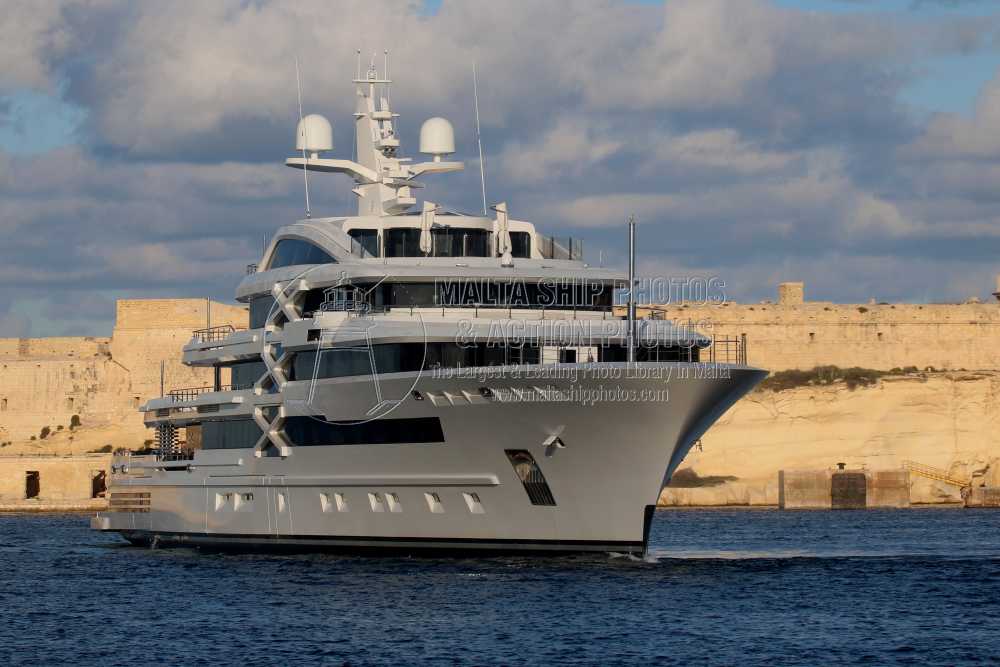 Shipguru's tweet photo. #Greekbuilt #superyacht #PROJECT_X at #grandharbourmalta - 16.11.2024 -  https://t.co/nfgboxcB5B - NO PHOTOS can be used or manipulated without our permission @YachtspotterCom @YachtingMag @yachtingmonthly @Rich_Ships @ShipsInPics @worldshipsoc @SaltySeadog @ybw @Dutchyachting https://t.co/HQIBLb3Rdj