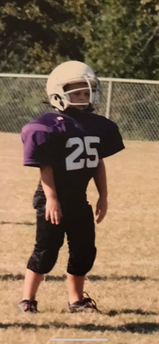 CalGeorge_'s tweet photo. For as long as I can remember all I wanted to do was play football. Eighteen seasons as a player has come and gone. I will definitely miss the playing aspect of the game but I am extremely excited to start coaching it. Thank you @HawksFootball https://t.co/Af1FBx8ogV