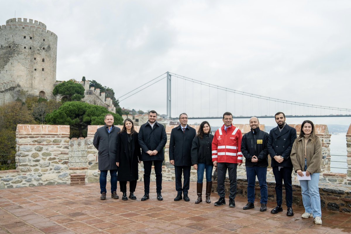mhrpolat's tweet photo. Güne İstanbul’un en özel noktalarından;

Fethin kalesi, Rumeli Hisarı’nda başladık✨

Rumeli Hisarı restorasyonu ile 6 asırlık bir güzelliği yarına taşıyoruz. Başkanımız Ekrem İmamoğlu’nun vizyonuyla Rumeli Hisarı ve çevresi İstanbul’un önemli turizm odaklarından birisi olacak.

Çok az kaldı💫

@ekrem_imamoglu 
@IbbMiras