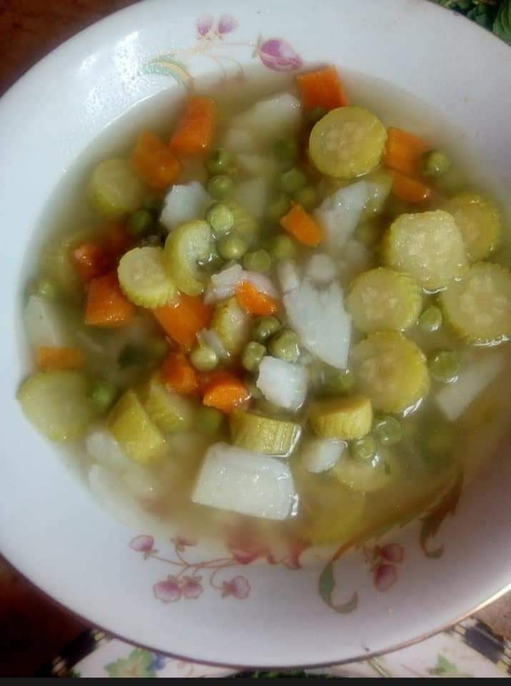 AskarShereen's tweet photo. Do you know that I crave this vegetable soupI have not eaten like this for weeks
 and my health is tired because my child is exhausting my body and absorbing minerals from my body. I am losing weight and experiencing severe dizziness from lack of food in general Help me, please😭 https://t.co/wtZ2pAU13x