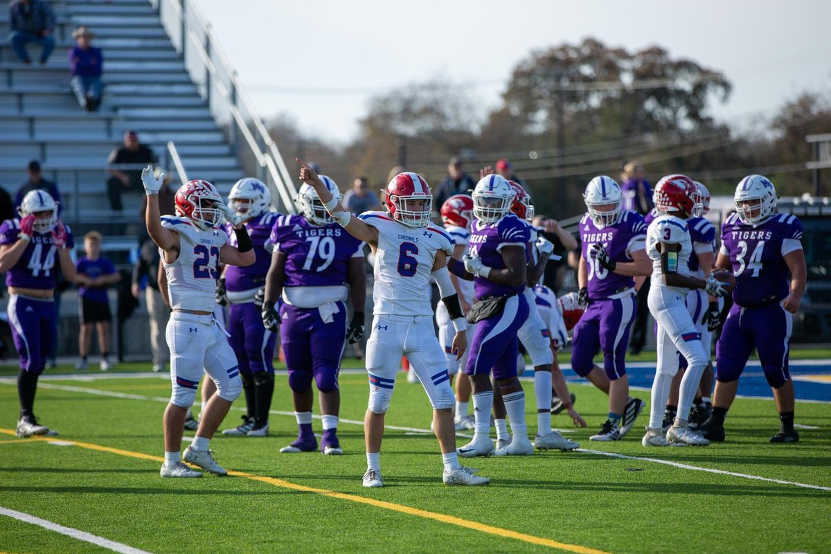 5 years ago this goal line stand and fumble recovery sealed the first ever playoff Win for the <a href="/SabineCardinals/">Sabine Cardinals</a> 

Its not the size of the dog… 

#LoveOur6
#5’9/155-OLB
#2019Season