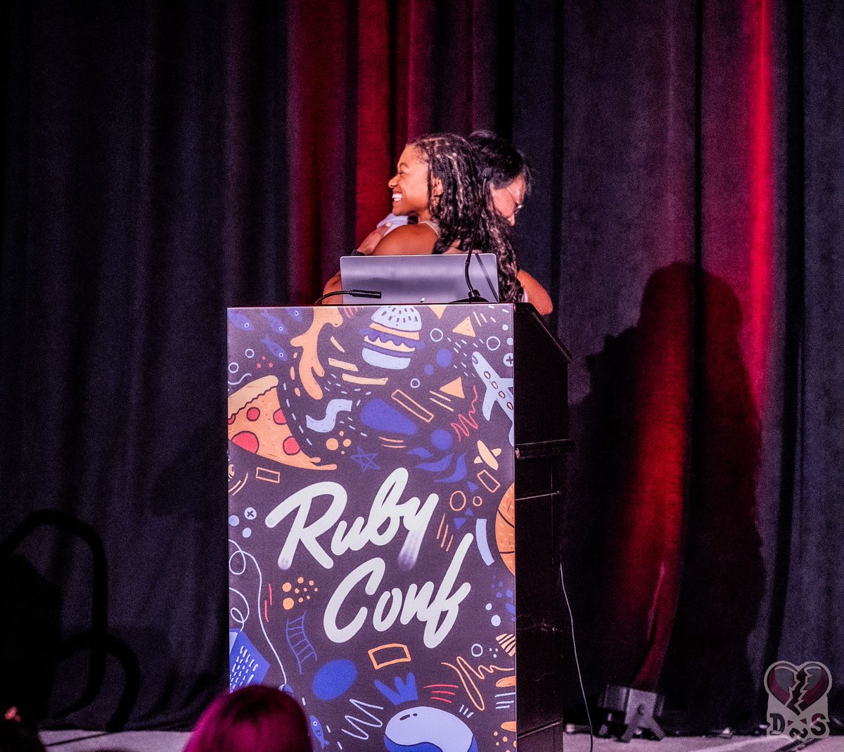 rubyconf's tweet image. RubyConf is over, but we're still BUZZING! 💫
We concluded the week's events with a keynote from @nodunayo, CEO & dev behind The StoryGraph, and WOW.
She promised surprises, & she delivered!
We're so grateful to her and all our speakers for making this conference so special.