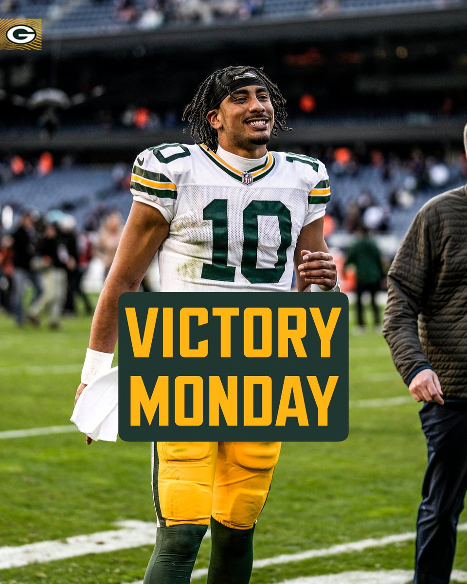 packersweekly_'s tweet photo. Great day to be a Green Bay Packer! 🧀 

#GoPackGo https://t.co/8NLA6RRdKt