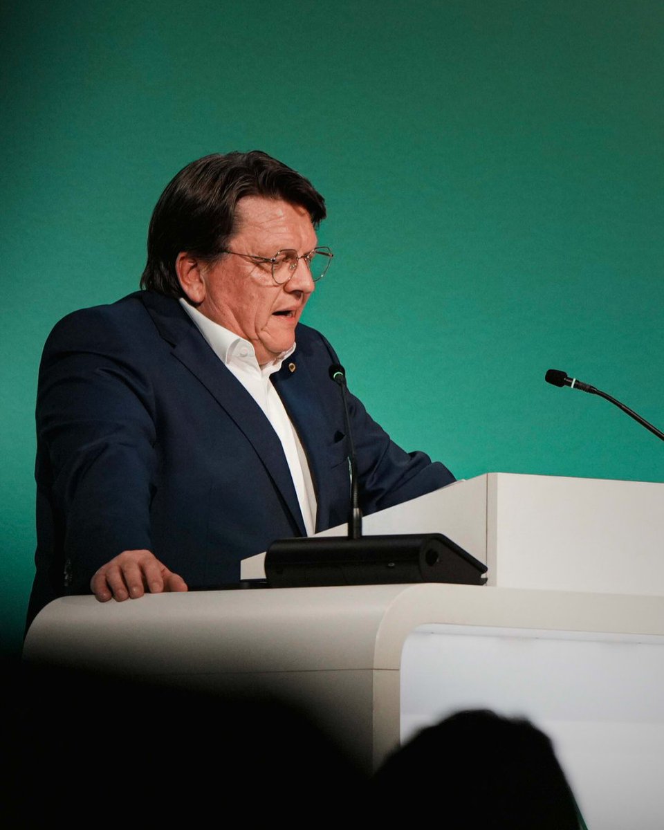 🗣️ Hess-Grunewald:

"Demnächst geht das Jahr unseres 125. Vereinsgeburtstags zu Ende. Wir können auf großartige Veranstaltungen und Aktionen zurückblicken. Das Jahr 2024 ist ein Meilenstein unserer Vereinsgeschichte, der für immer in Erinnerung bleiben wird."

#Werder | #WerderMV