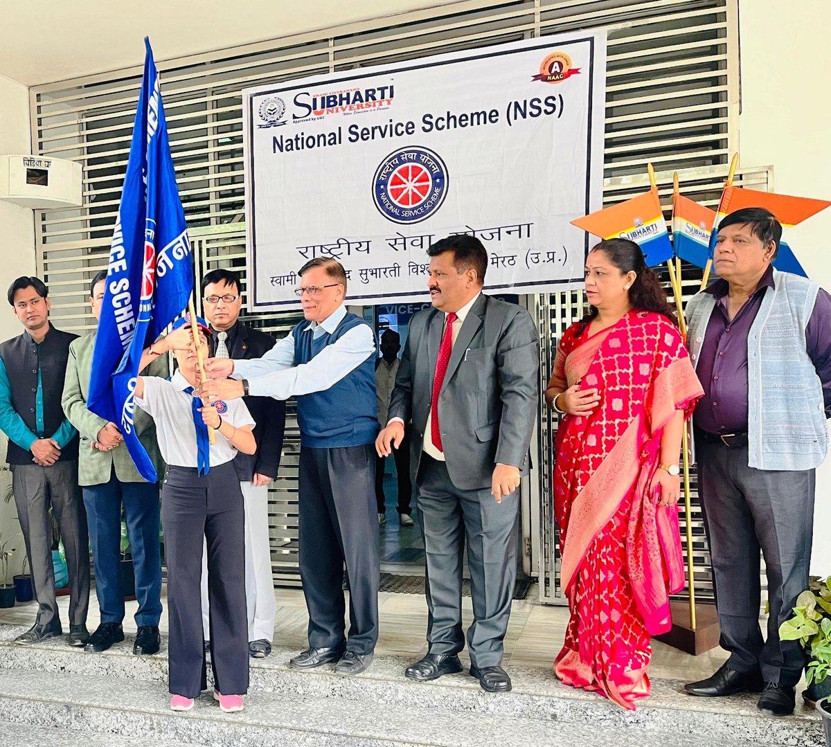 nssSubharti's tweet photo. NSS volunteers from @SVSUofficial ready to participate Adventure Camp-2024 at ABVIMAS, Manali, Himachal Pradesh from 20-29 Nov 2024.. They were handed over a NSS flag and banner by the Pro-VC  Dr. Devendra Swaroop in a brief function held at University.
@_NSSIndia @NSSRDLucknow https://t.co/zrrftoIbvF
