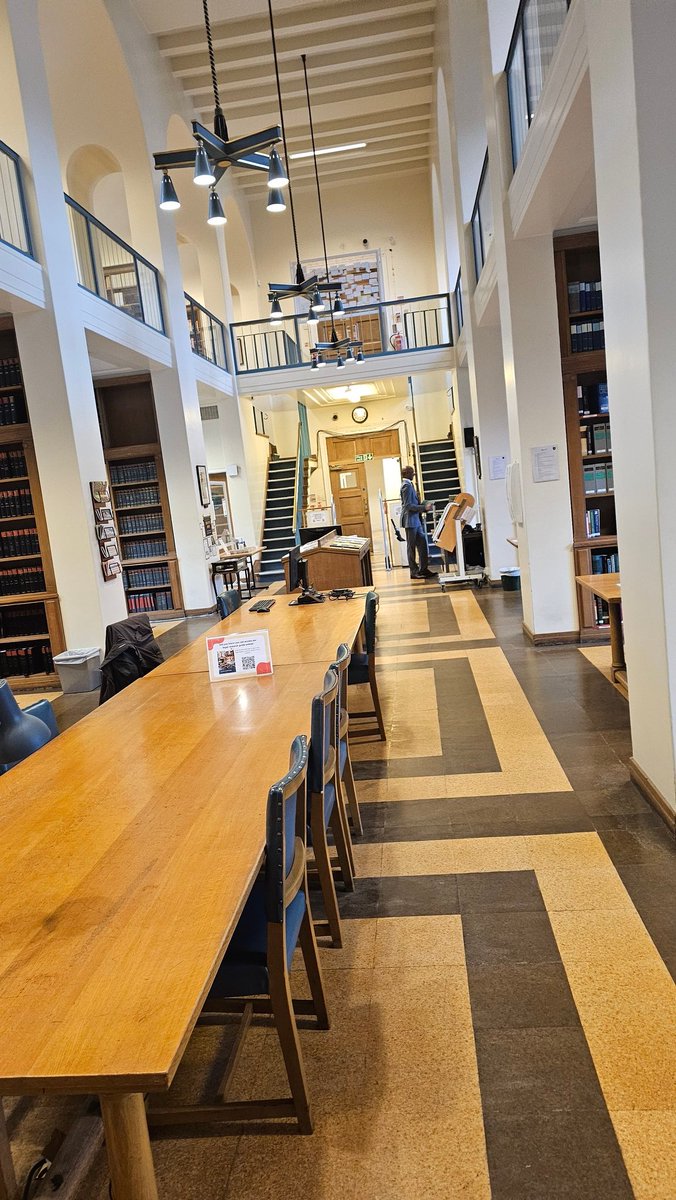 NavinDissa's tweet image. Today i went to the @middletemple where i did my dinners to become a barrister-at-law.Lots of fond memories here.It was the toughest professional exam that i faced.My friend Barrister Sam Waritay explained the many changes that have happened in the…