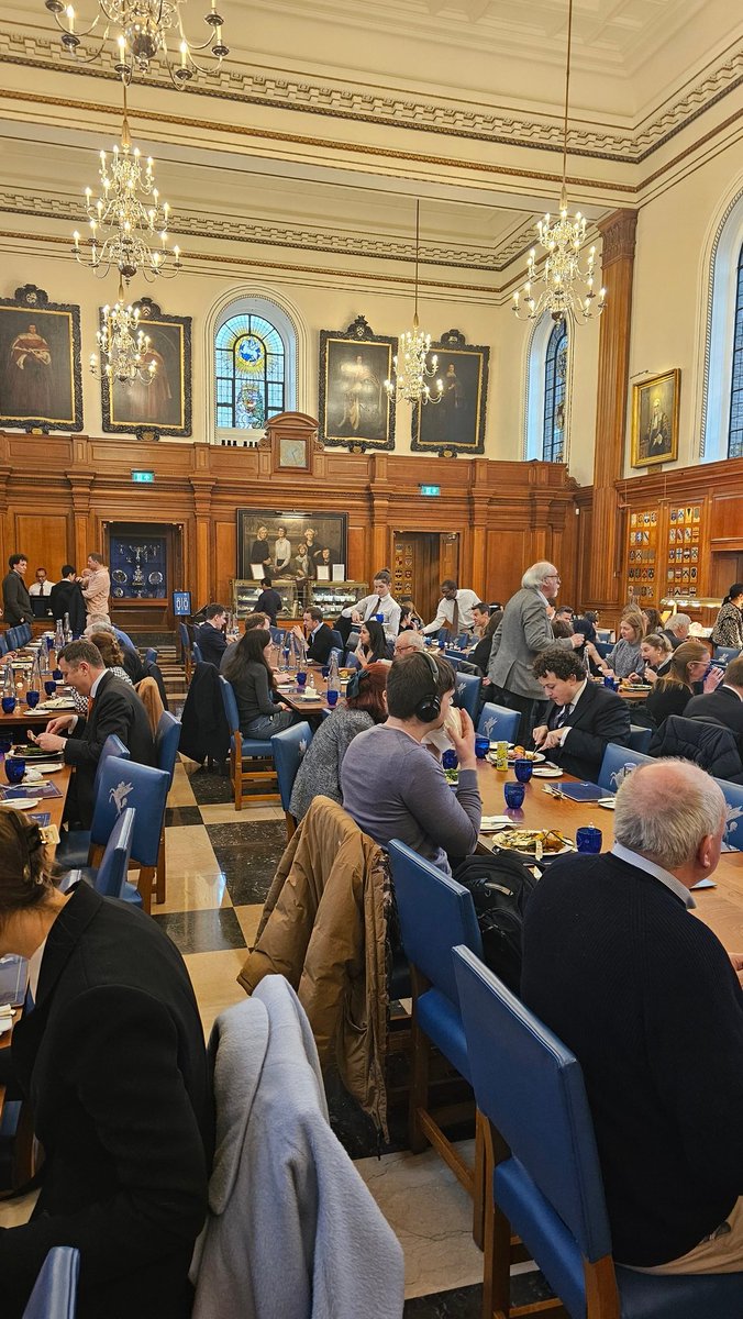 NavinDissa's tweet image. Today i went to the @middletemple where i did my dinners to become a barrister-at-law.Lots of fond memories here.It was the toughest professional exam that i faced.My friend Barrister Sam Waritay explained the many changes that have happened in the…