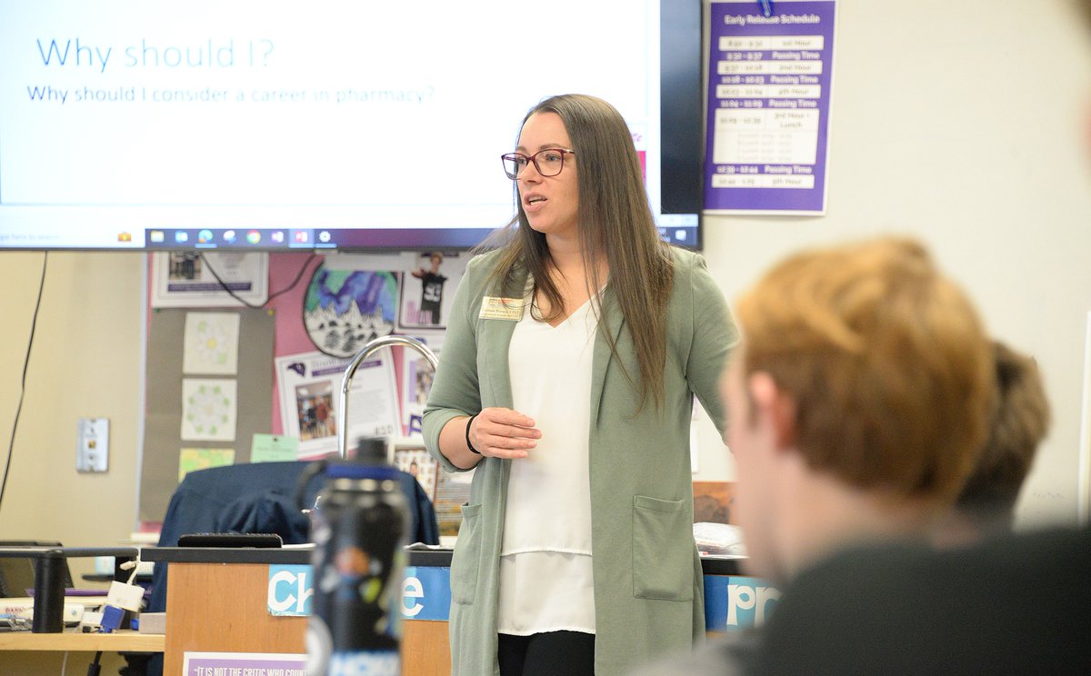 BHSBison's tweet photo. Opportunity Knowledge! 🦬 🔜 🌎

Today, we hosted Career Exploration Day with 75+ speakers from diverse fields. After identifying career interests, our students got to learn about careers in trades, medicine, military, business, and more from many of our local experts! 

🧵 (1/2) https://t.co/ybYZEXXMP8