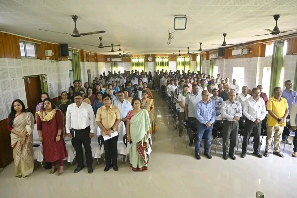 DebnathDon's tweet photo. To day Sports Minister of Assam Nandita Gorlosa visited our university 
#RabindranathTagoreUniversity https://t.co/Oy80AIhtqI