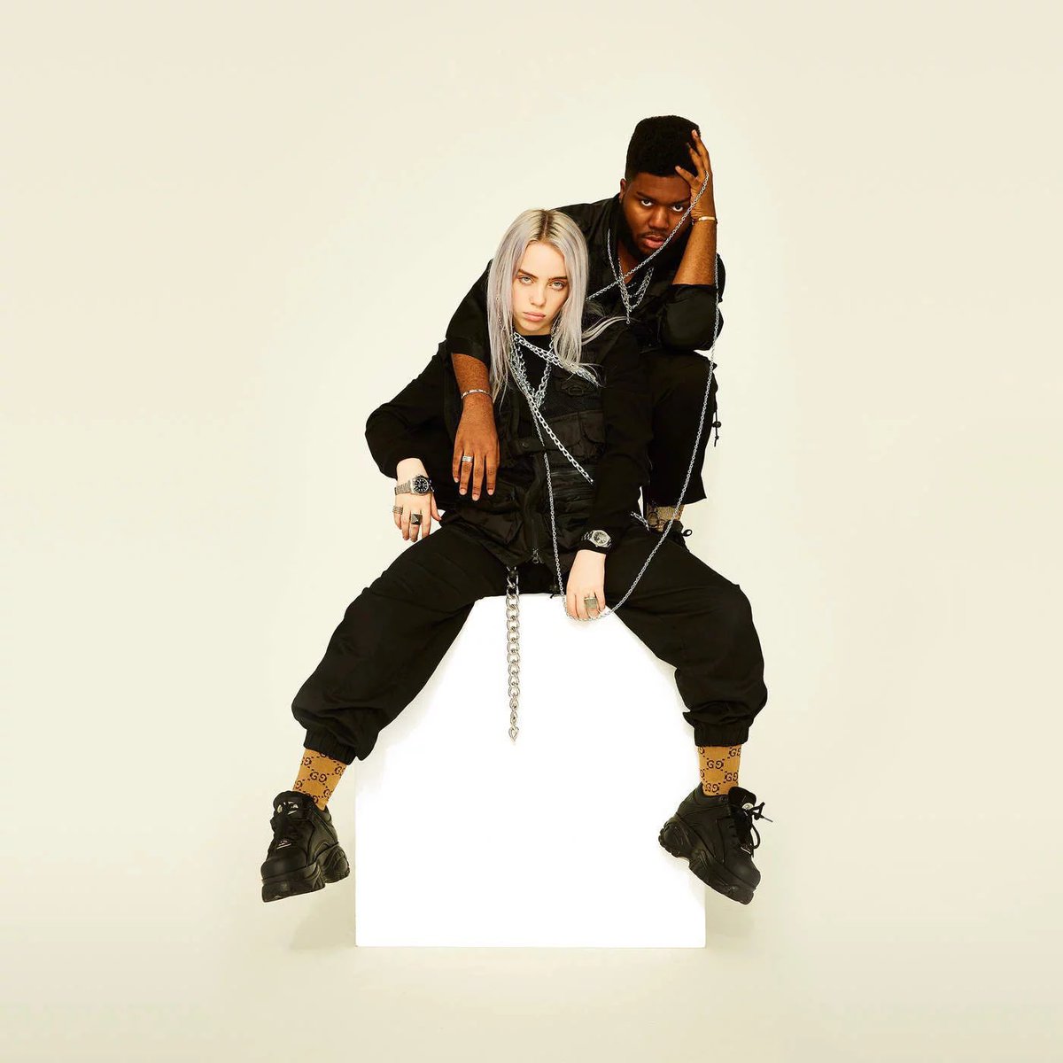 eilishdata's tweet photo. Billie Eilish earns her second Diamond certified single in the US with "lovely". https://t.co/4ZnLe5Xba2