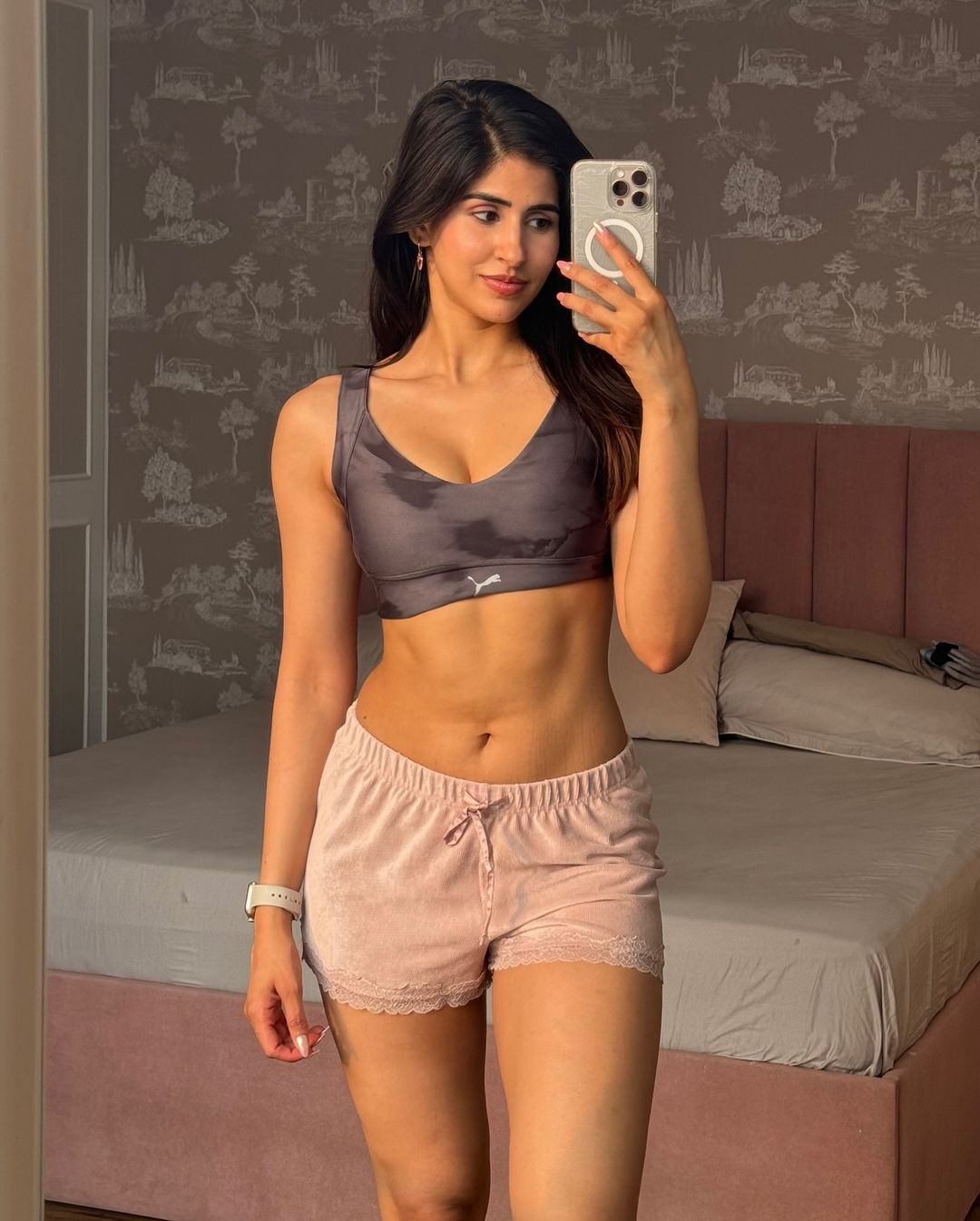 GcsIZcaWEAACSDA?format=jpg&name=large